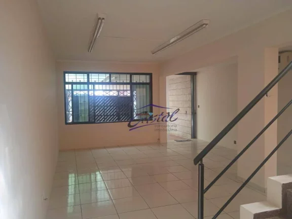 Imagem Sobrado no Limão 03 dormitórios sendo 01 suítes 2 vagas coberta com portão automático