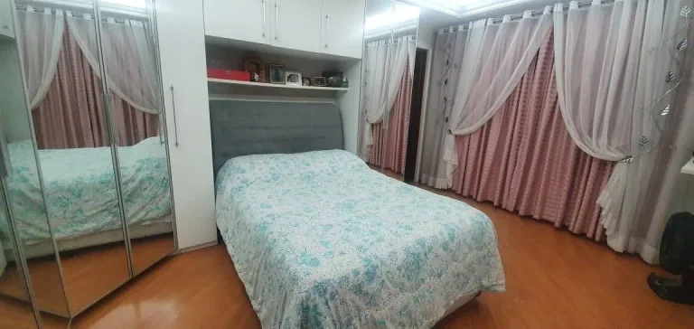 Imagem Sobrado Maravilhoso com 190 m² 3 Dormitorios sendo 1 Suite Estuda Permuta