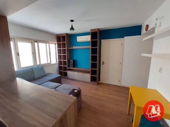 Imagem No bairro Mont´Serrat.1 dormitório, mobiliado. Prédio com elevador.