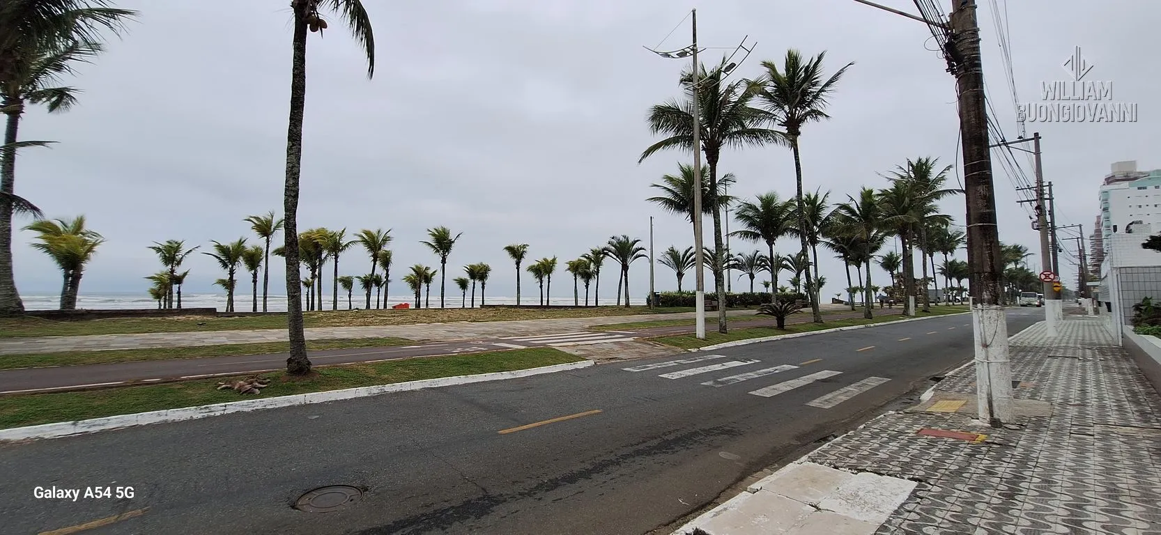 Imagem JD. REAL, 2 DORMS CASA COM QUINTAL COM CHURRASQUEIRA 65 METROS DO MAR
