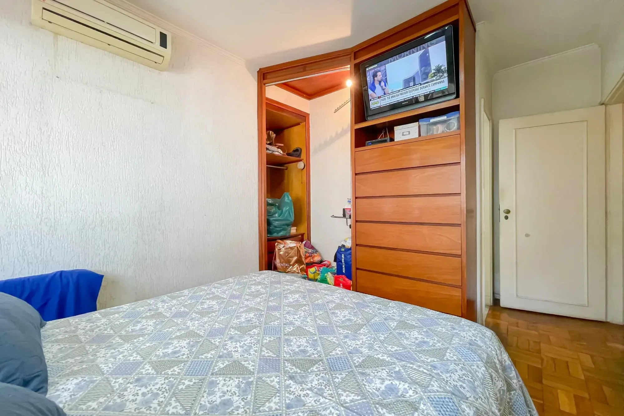 Imagem Casa com 4 Quartos à Venda, 300 m² em Parque Continental - São Paulo