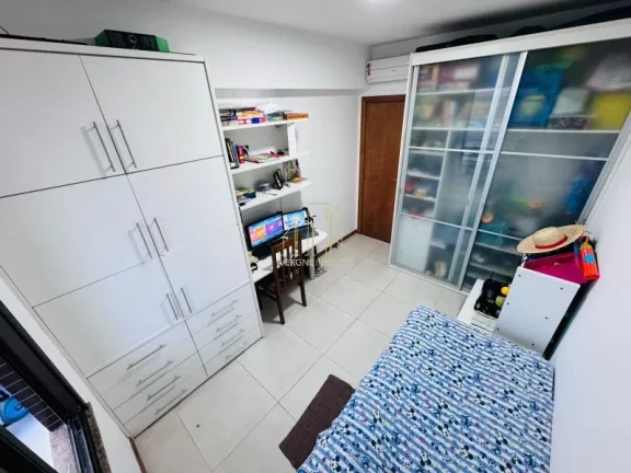 Imagem Lindo apartamento decorado vista mar com dois quartos duas varandas a venda na pituba