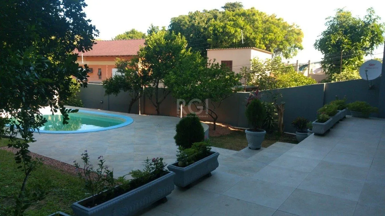 Imagem Casa para Venda - 204.81m², 4 dormitórios, sendo 1 suites, 2 vagas - Cristal