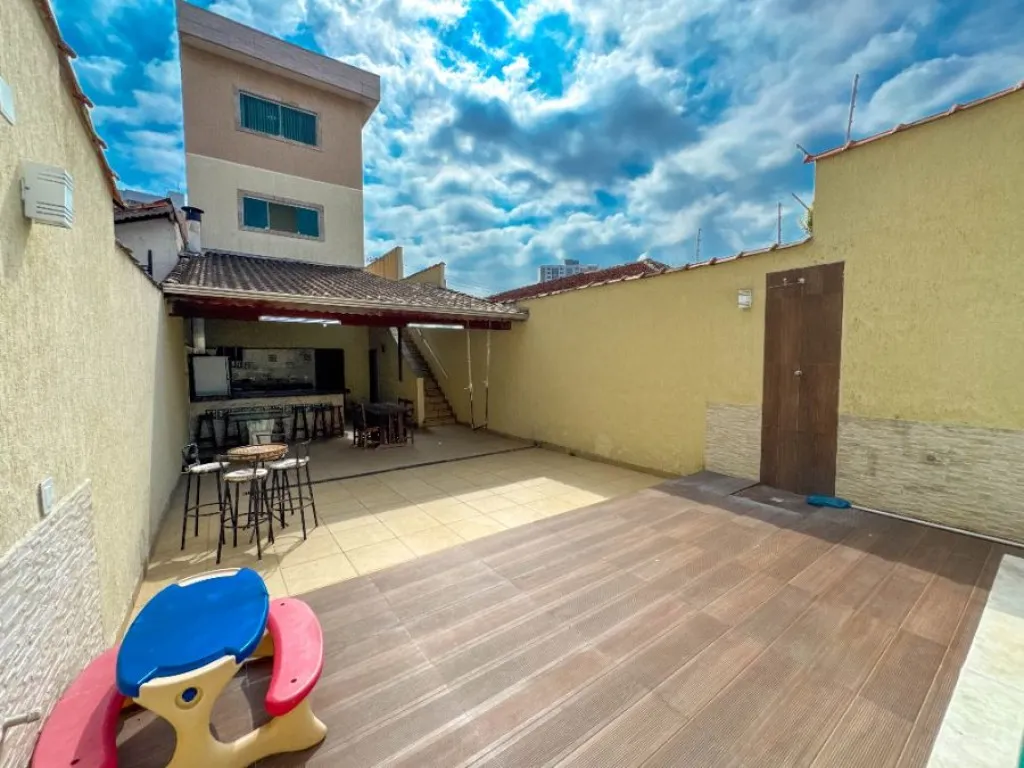 Imagem CASA COM 240,00 m² - BOQUEIRÃO - PRAIA GRANDE SP