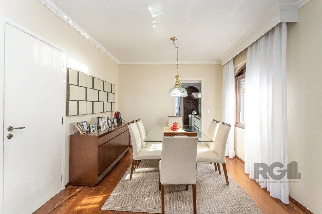 Imagem Casa no bairro Vila Ipiranga de 3 dormitórios e 3 vagas
