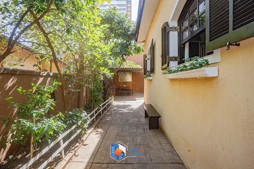 Imagem Casa à venda 6 Quartos 1 Suite 4 Vagas 362M² Vila Deodoro São Paulo - SP