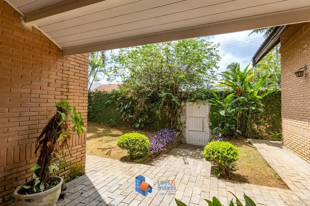 Imagem Casa para venda em Chácara Monte Alegre com 3 quartos, sendo 3 suítes, 500m²