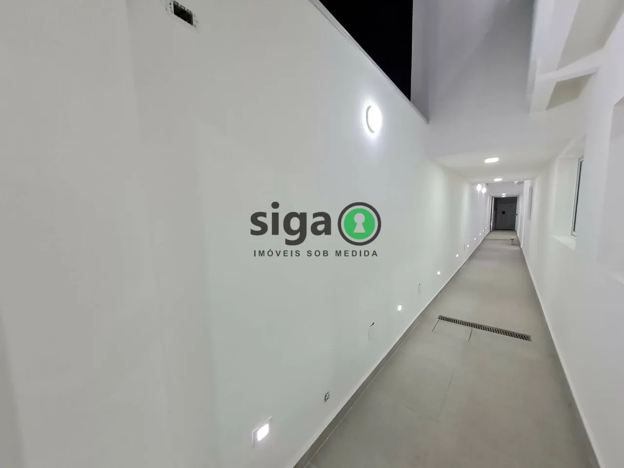 Imagem Casa assobradada para Locação Comercial no Brooklin com 200m², 8 salas, 8 banheiros e 2 vagas