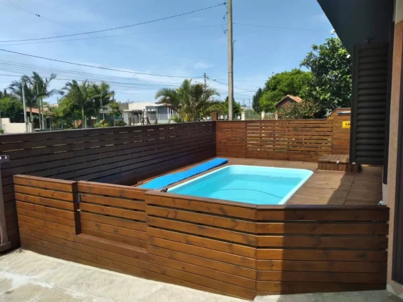 Imagem ESQUINA!!! Linda Casa com chapa, mobiliada, em Nova Tramandaí