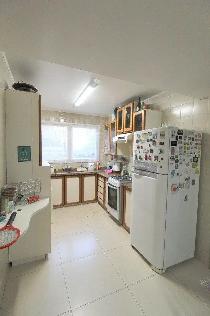 Imagem Casa para Venda - 100m², 3 dormitórios, 3 vagas - Nonoai