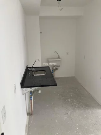 Imagem Apartamento à venda na Vila Olímpia, com 2 quartos, 1 banheiro, 1 vaga de garagem e 39m².