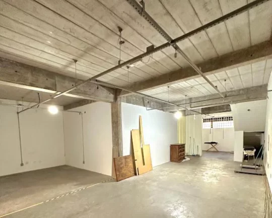 Imagem GALPÃO COMERCIAL PISO INFERIOR 04 VAGAS METRO VILA SÔNIA FL48