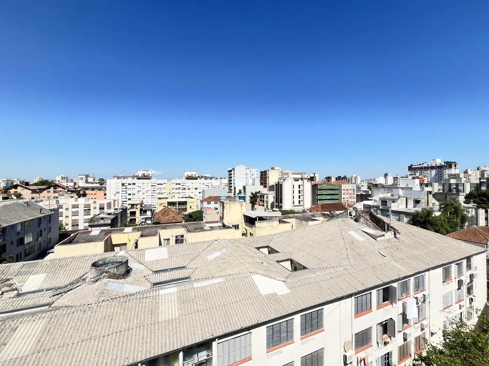 Imagem Apartamento de 2 quartos e 1 vaga de garagem no bairro Farroupilha em POA
