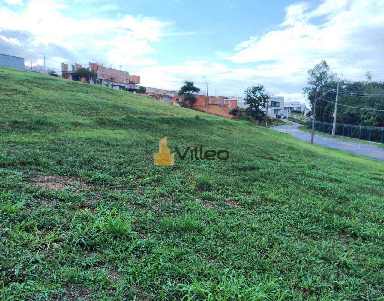 Imagem Descubra o privilégio de viver em um dos endereços mais cobiçados de Sorocaba. Este terreno de 1....