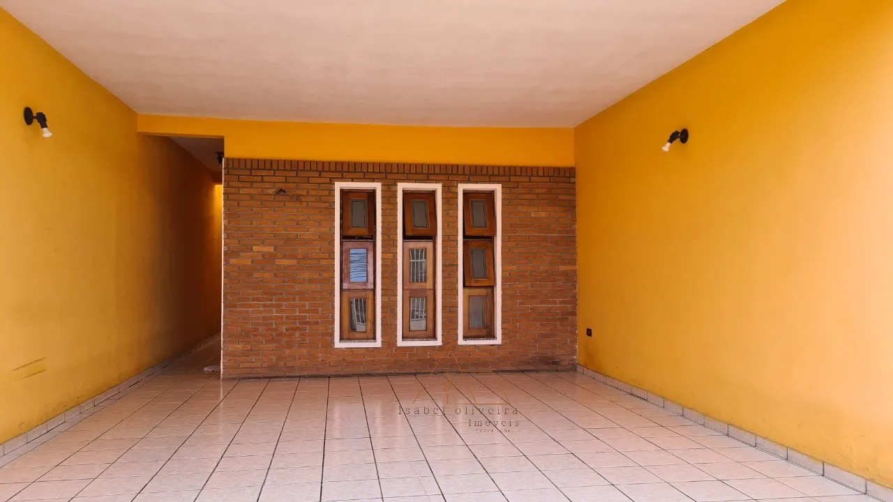 Foto do imóvel Imperdível! Casa à venda em Itu-SP, bairro Progresso, 3 quartos, 1 suíte, 1 sala, 3 banheiros, 4 vagas de garagem, 194 m².