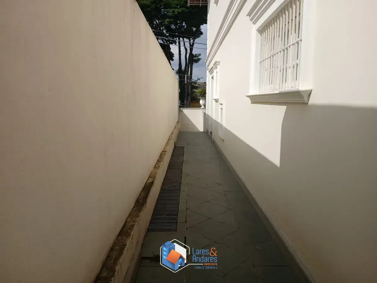 Imagem Sobrado para venda em Vila Marari com 4 quartos, sendo 2 suítes, 382m²