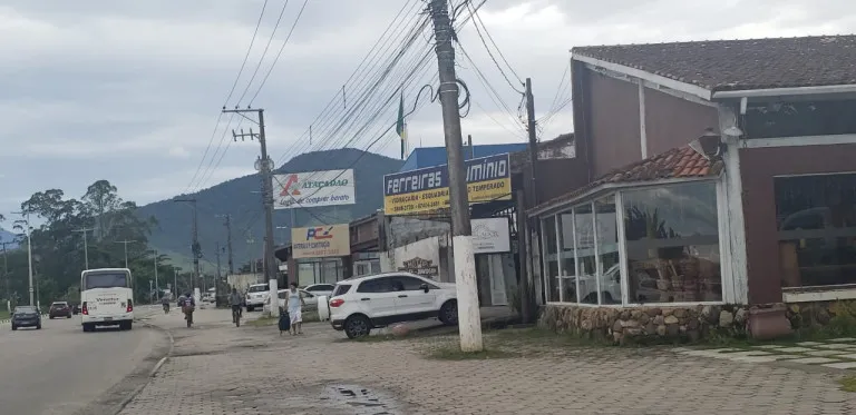 Imagem Terreno à Venda, 300 m² em Jardim Britânia - Caraguatatuba
