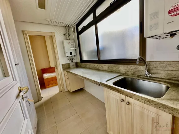 Imagem Apartamento 4 dormitórios sendo 3 Suites 3 vagas no Centro - Florianopolis Oportunidade Única no C...