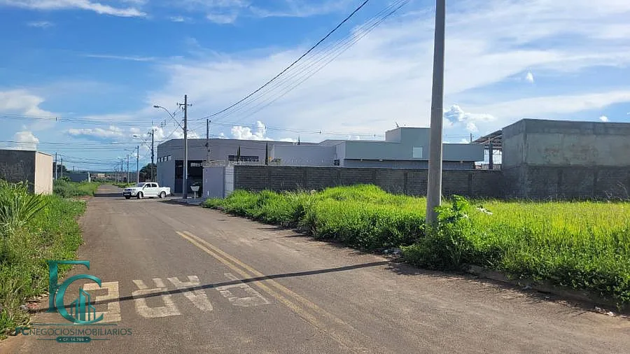 Lote a Prestação no Residencial Solar Cardoso - Abadia em Rua Lucas Claudino
