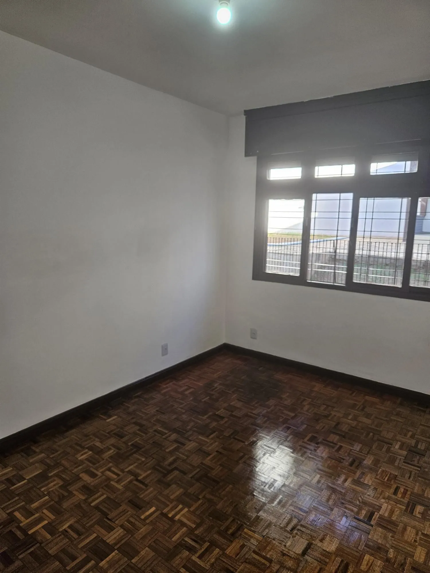 Imagem Casa toda reformada na avenida nonoai