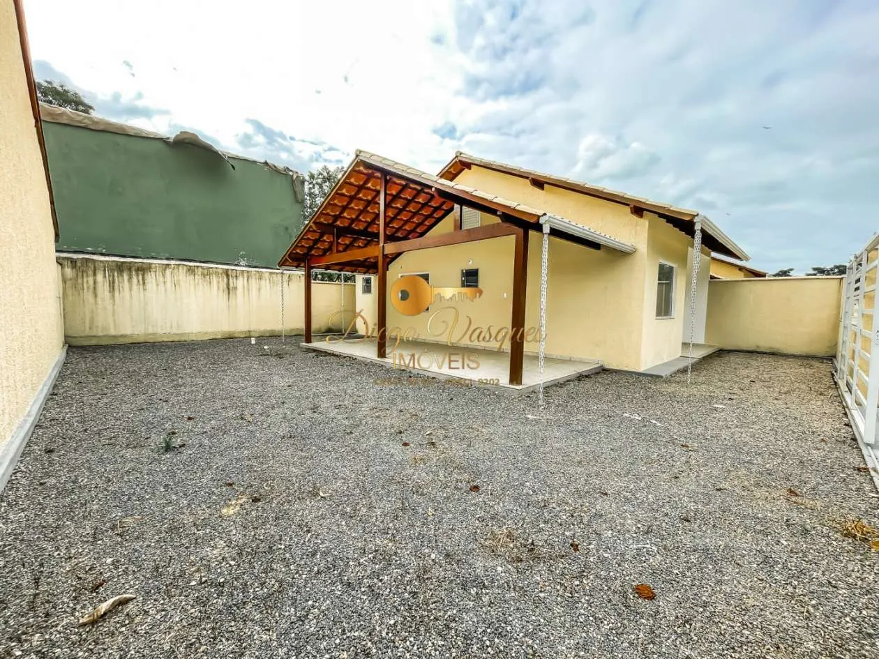 Imagem Casa em Condomínio para Venda em Guapimirim / RJ no bairro Cotia