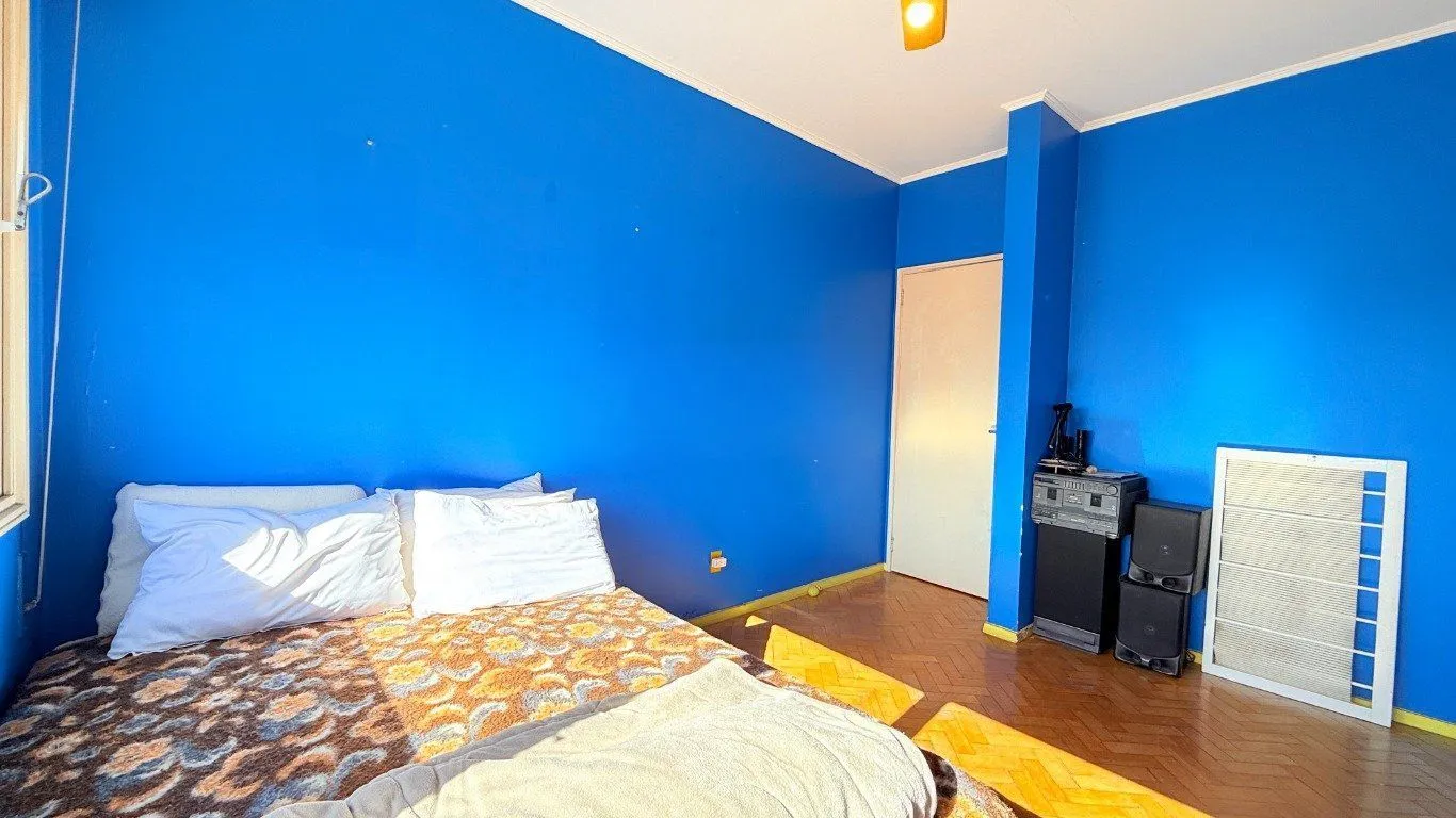 Imagem Apartamento de 3 dormitórios à venda no Bairro Petrópolis, Porto Alegre.