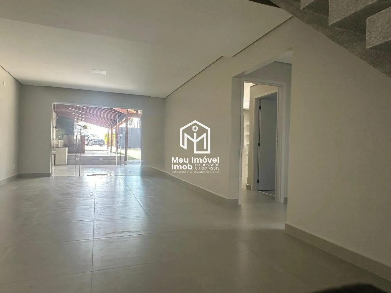 Imagem Casa Condomínio 4 quartos 3 suítes 4 Vagas 300M² Arniqueiras