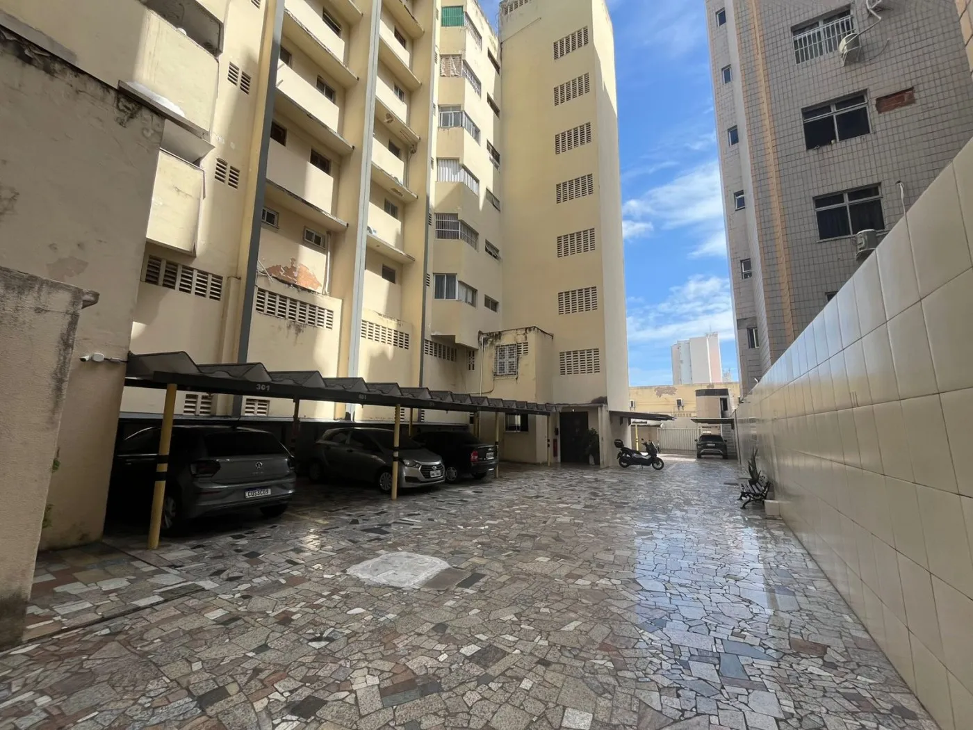 Foto do imóvel Apartamento para Venda em Fortaleza, Fátima, 3 dormitórios, 2 banheiros, 1 vaga em Avenida Aguanambi, 790 - Fátima, Fortaleza - CE