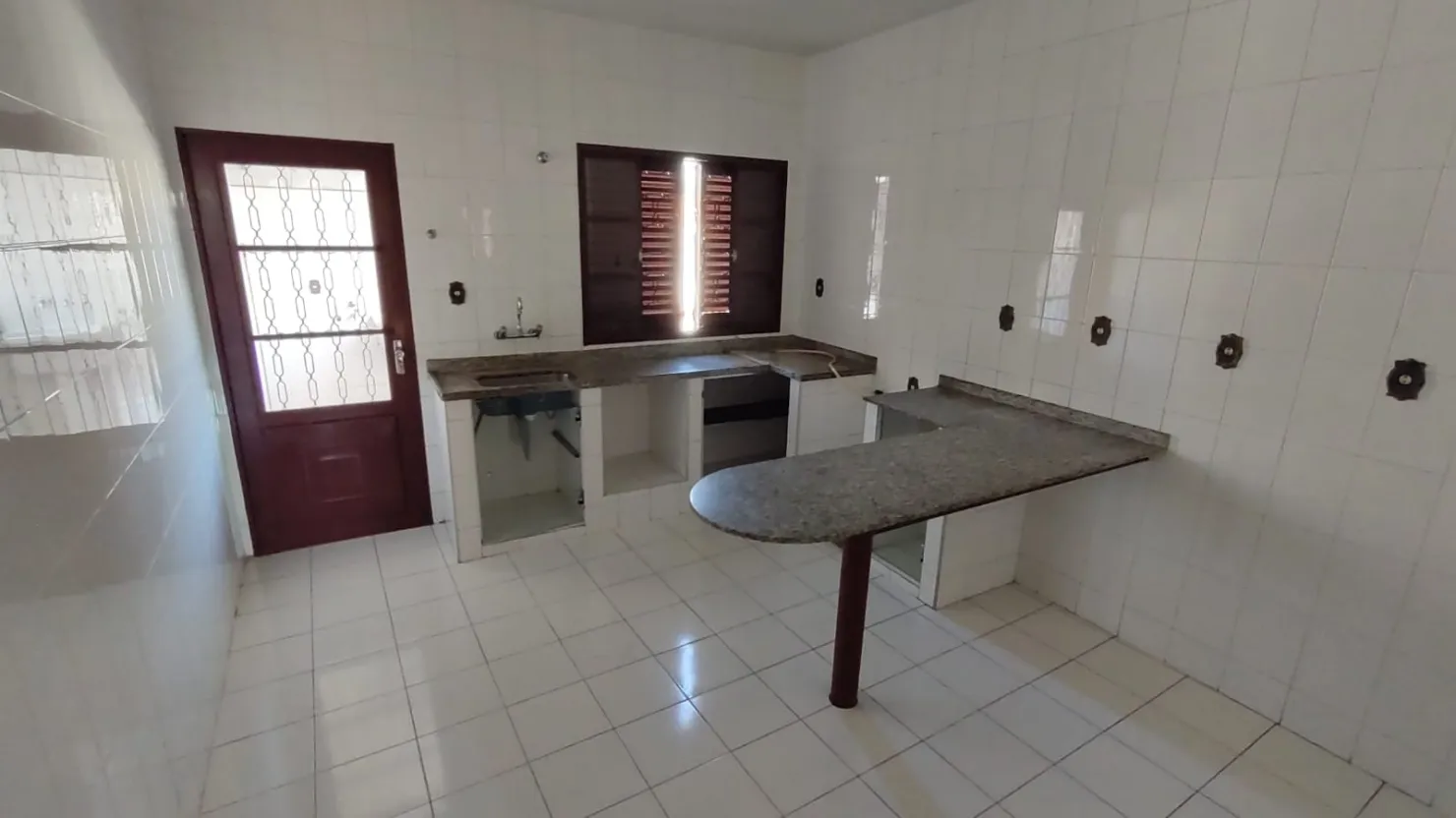 Imagem Comercial à venda 5 Quartos, 5 Vagas, 245.94M², Centro, Aparecida - SP