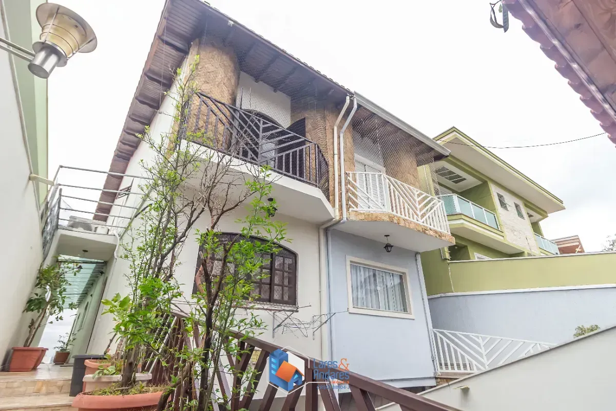 Imagem Casa para venda em Parque São Domingos com 3 quartos, sendo 3 suítes, 222m²