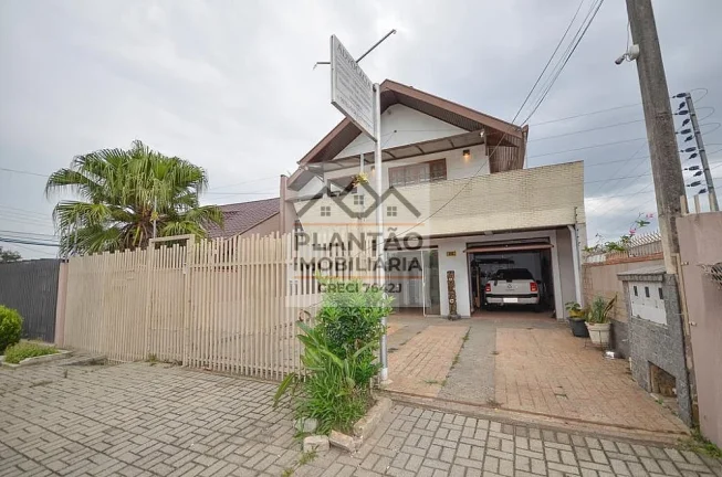 Imagem Casa Triplex a Venda no bairro Pinheirinho - Curitiba, PR