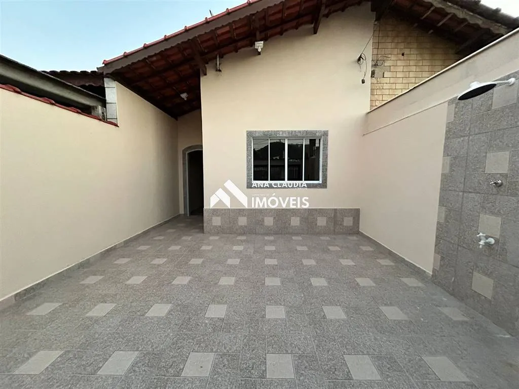 Foto do imóvel CASA A VENDA NA PRAIA DE MONGAGUÁ A MENOS DE CINCO MINUTOS DO CENTRO DA CIDADE. em Rua São Vicente de Paula, 236 - VILA VERA CRUZ, MONGAGUA - SP