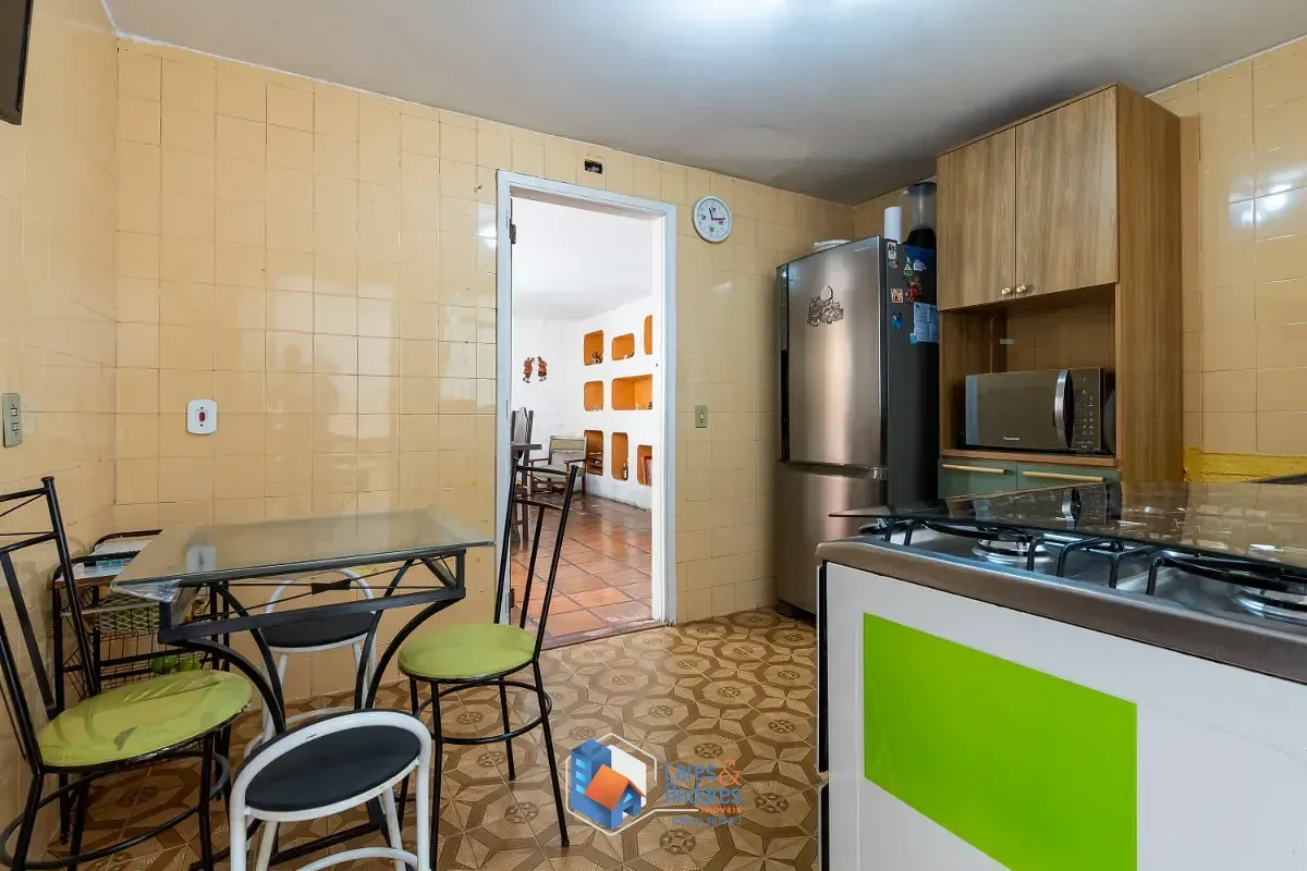 Imagem Casa para venda em Jardim Aeroporto com 4 quartos, sendo 2 suítes, 140m²