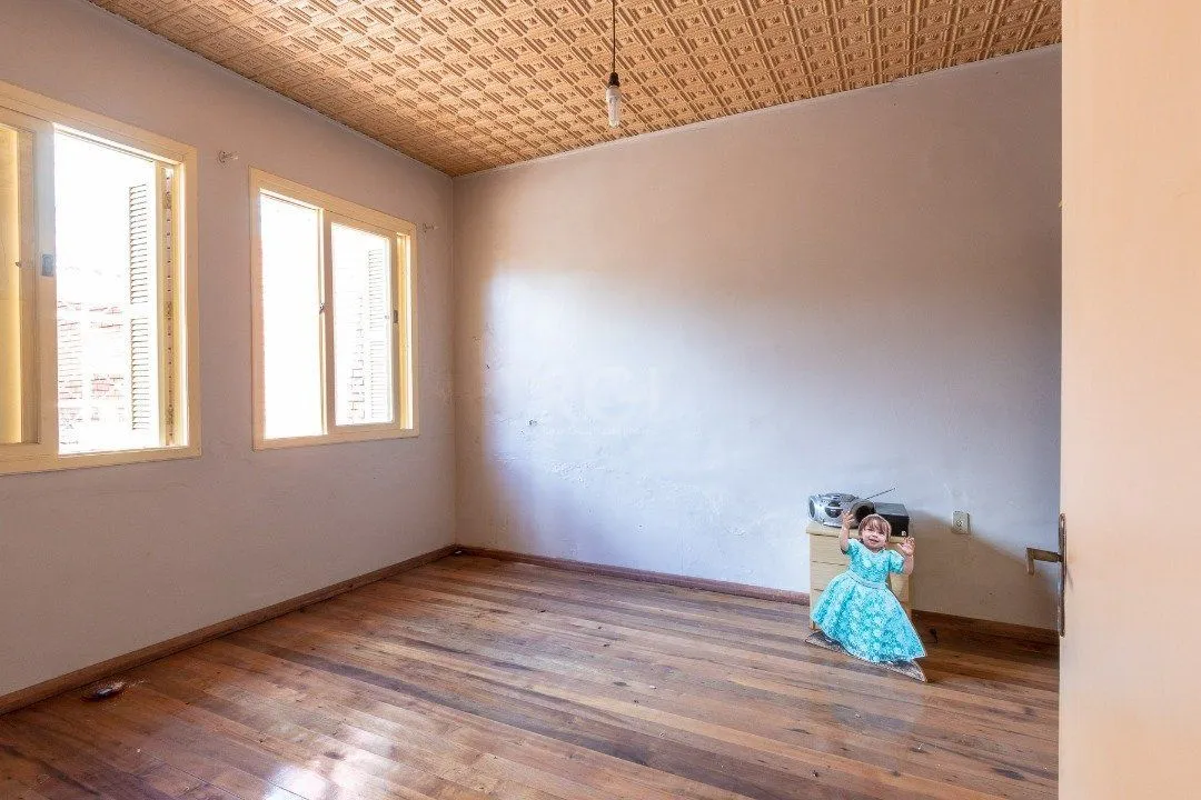 Imagem Casa para Venda - 118m², 2 dormitórios, 2 vagas - Medianeira