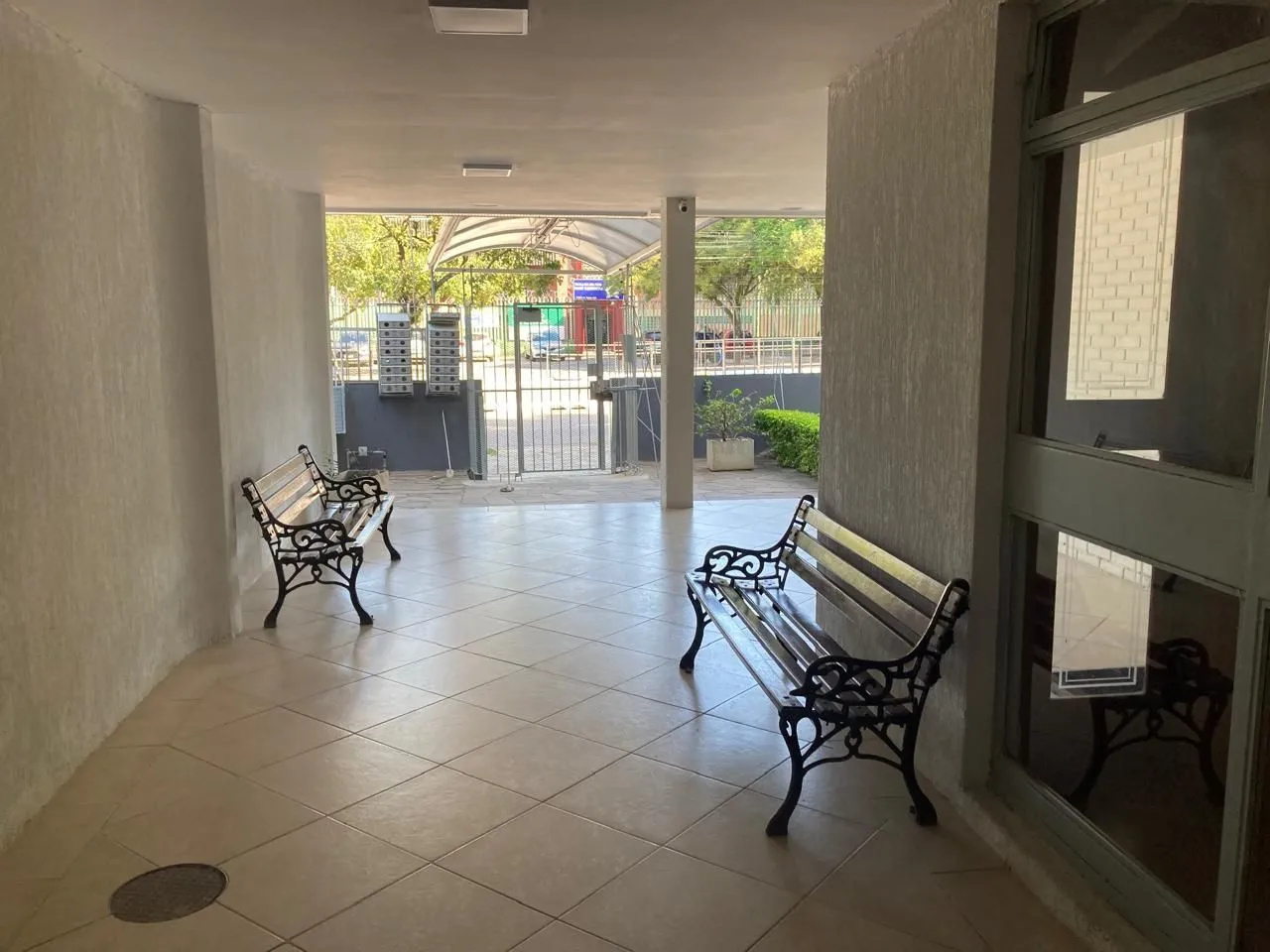 APARTAMENTO 2 DORMITÓRIOS, 60 m2, PRÓXIMO AO ANTIGO ESTÁDIO DO GRÊMIO