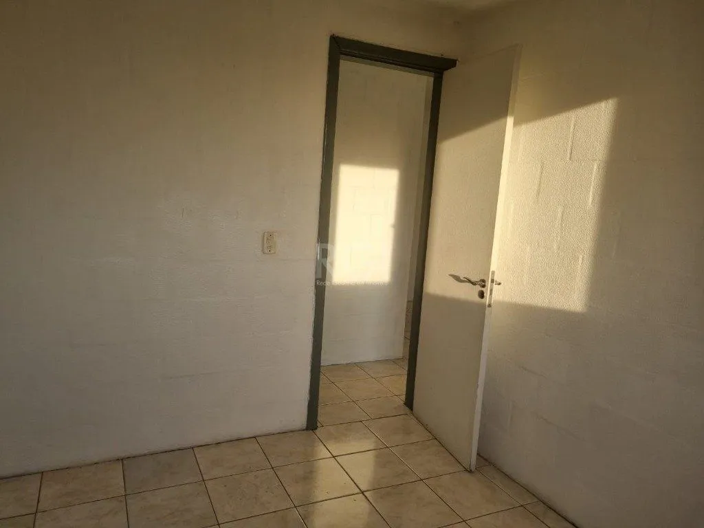 Imagem Casa frente, 81,50m2 e 2 apartamento nos fundos térreo e segundo andar.