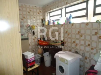 Imagem Casa para Venda - 330m², 4 dormitórios, 2 vagas - Glória