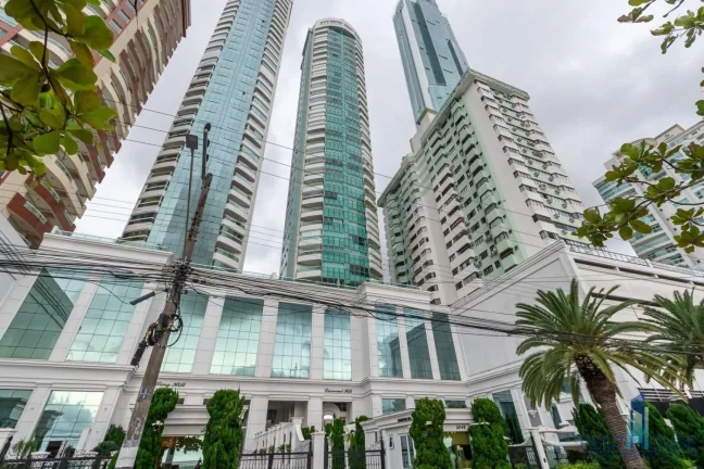 Imagem Apartamento Frente Mar para Venda em Balneário Camboriú, CENTRO, 4 dormitórios, 4 suítes, 5 banheiros, 4 vagas
