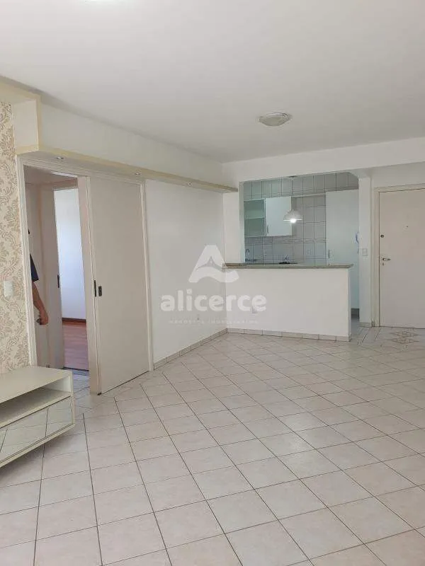 Imagem Apartamento à venda com 2 quartos 1 suíte, 76m² em Centro Florianópolis