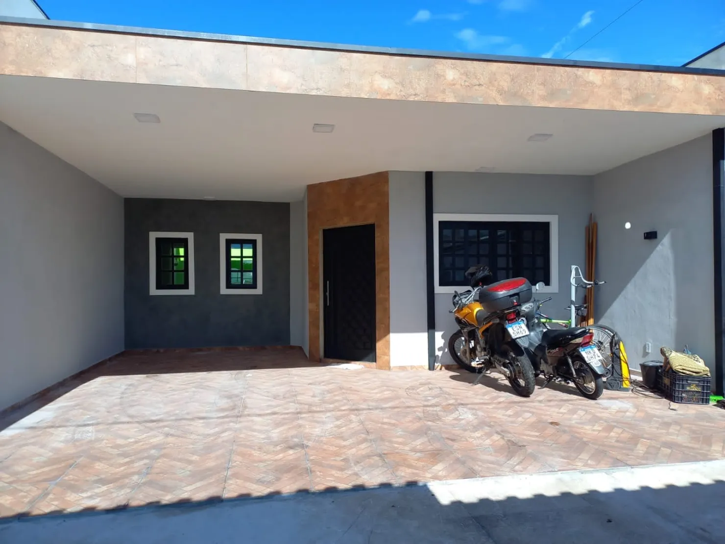 Imagem Casa à venda 2 Quartos, 1 Suite, 2 Vagas, 120M², Res. Santa Clara, Pindamonhangaba - SP