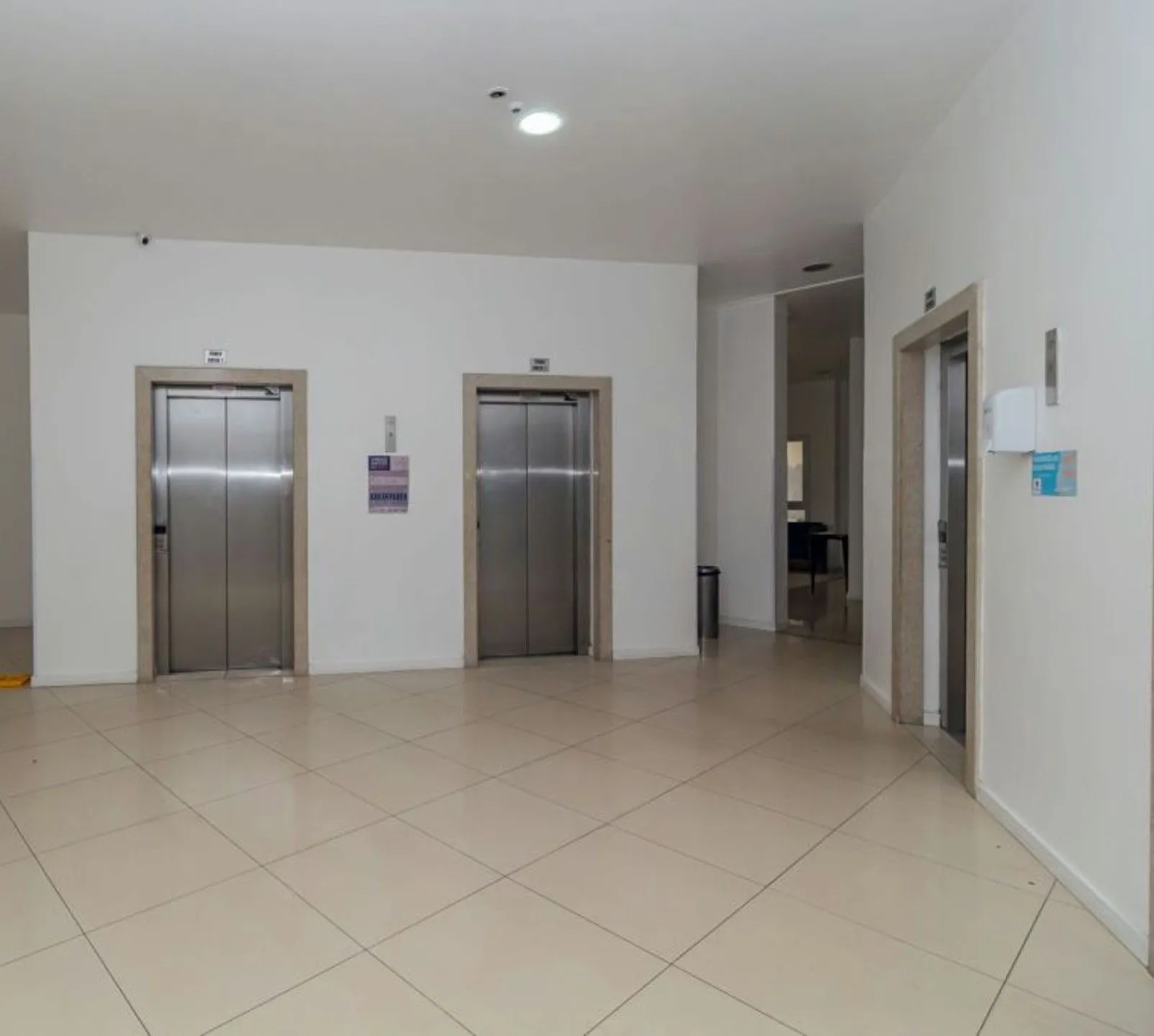 Imagem Vende-se apartamento com 2 quartos (1 suíte), 68m² e 1 vaga - Vila Ipiranga