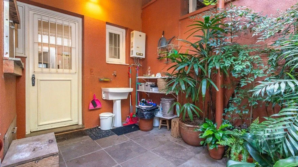 Imagem Casa em condomínio de 109m² - 3 dormitórios, 1 suíte e 1 vaga no bairro Teresópolis