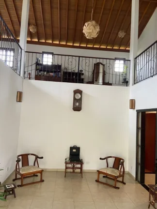 Imagem Casa Sobrado, 5 dormitórios ( 2 suítes), 6 vagas - Jardim Alvorada - Sjc.