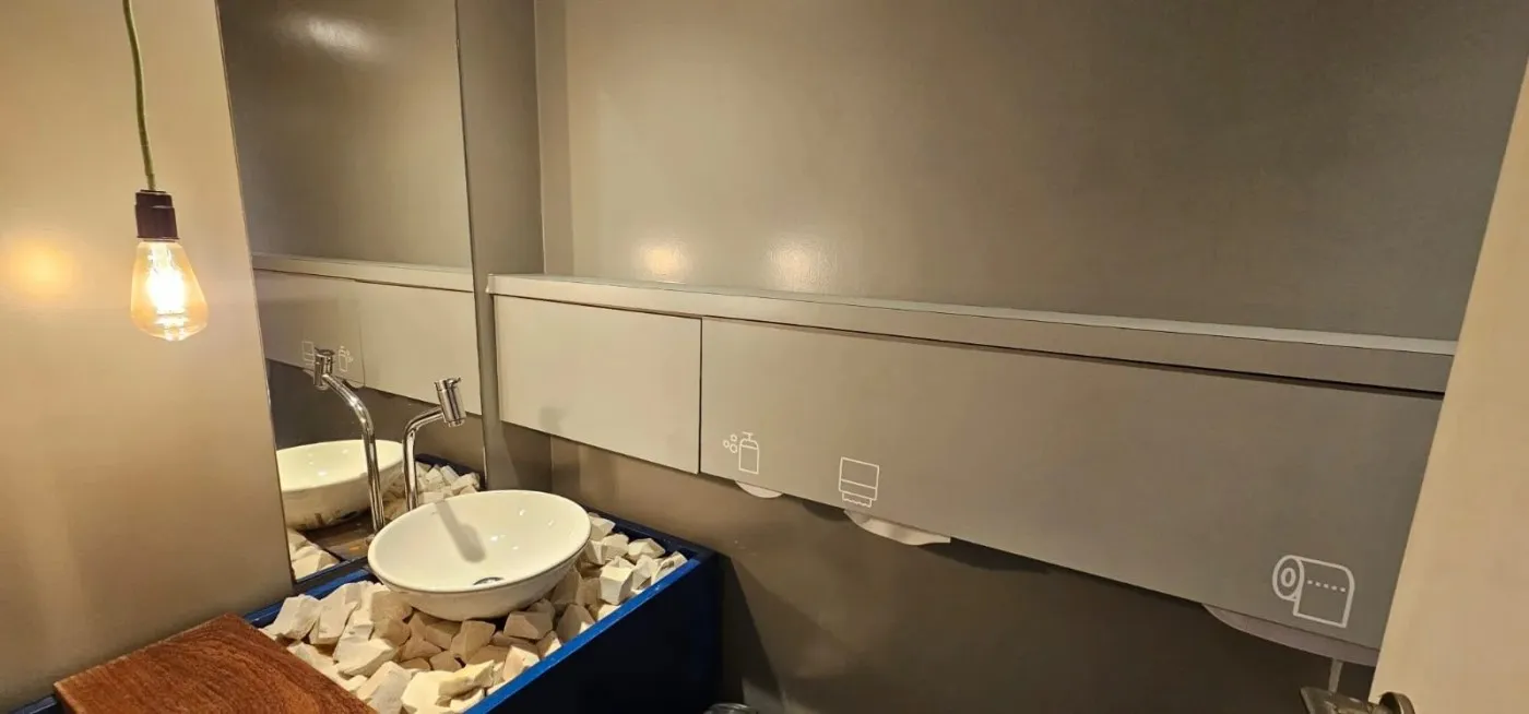 Imagem Apartamento para Venda em São Paulo, Pinheiros, 1 dormitório, 1 banheiro, 2 vagas