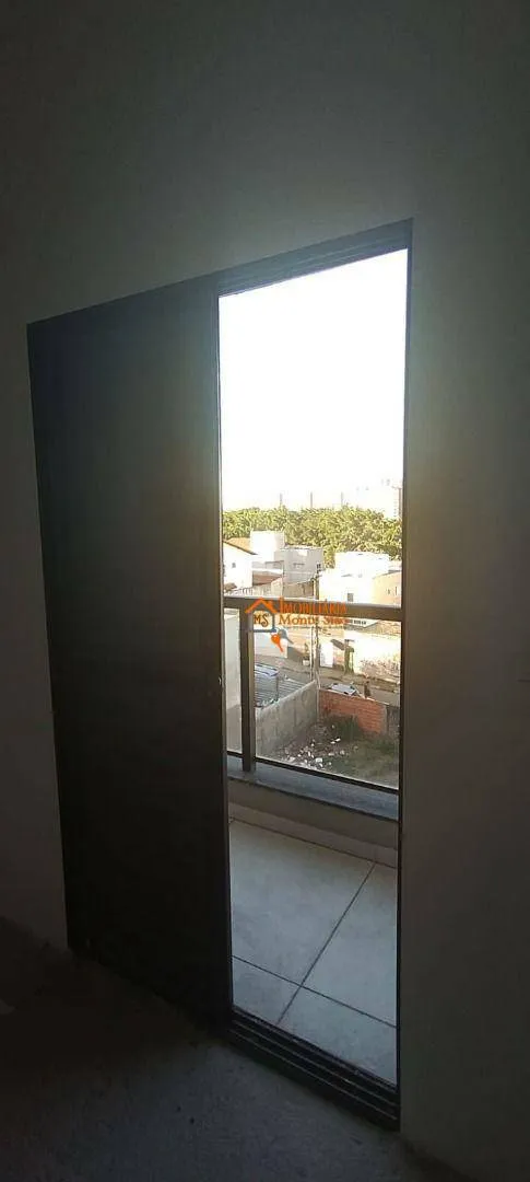 Imagem Sobrado com 3 dormitórios à venda, 260 m² por R$ 1.200.000,00 - Jardim Santa Clara - Guarulhos/SP