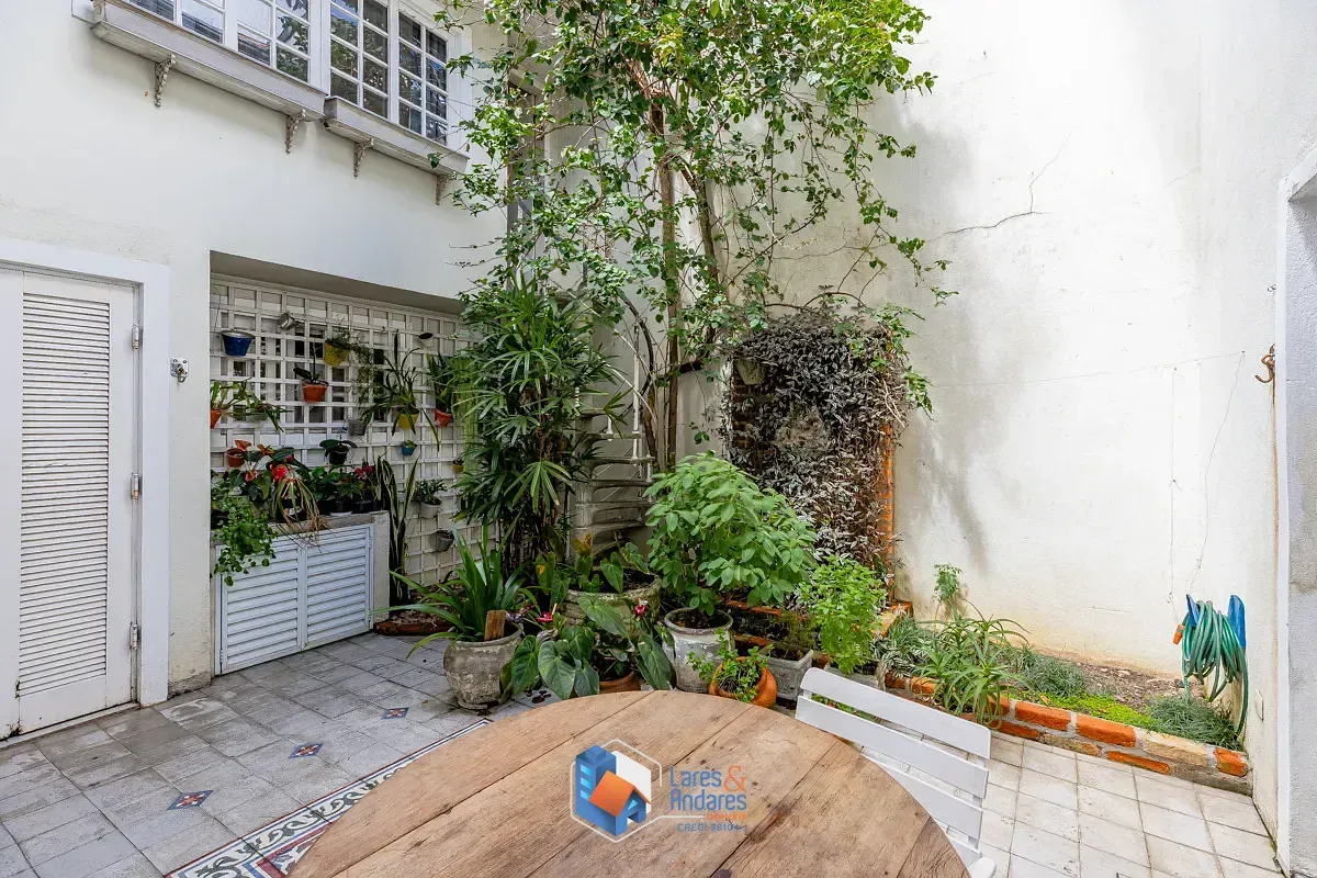 Imagem Casa para venda em Vila Cruzeiro com 4 quartos, sendo 3 suítes, 260m²
