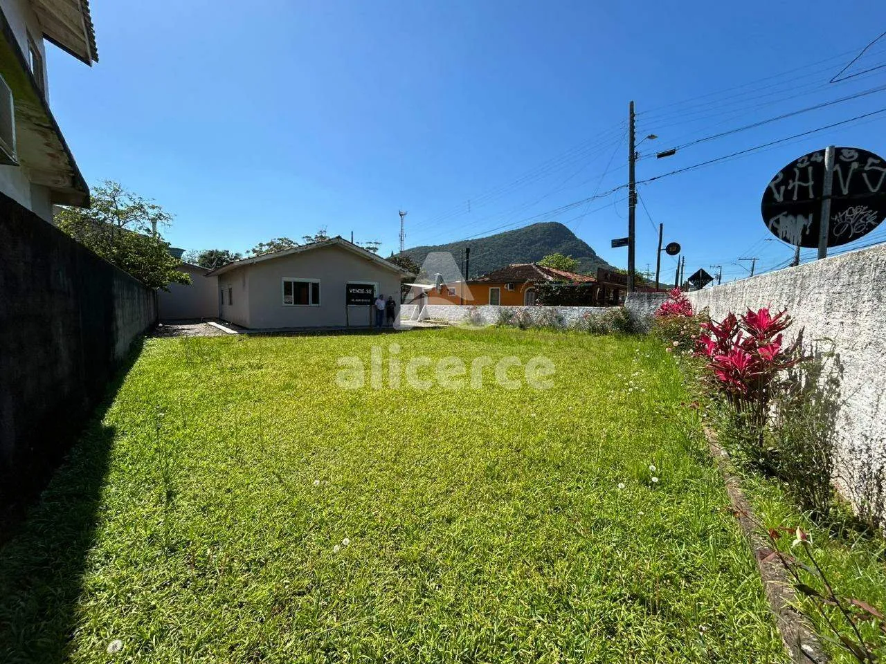 Imagem Casa à venda com 3 quartos , 105m² em Armação do Pântano do Sul Florianópolis