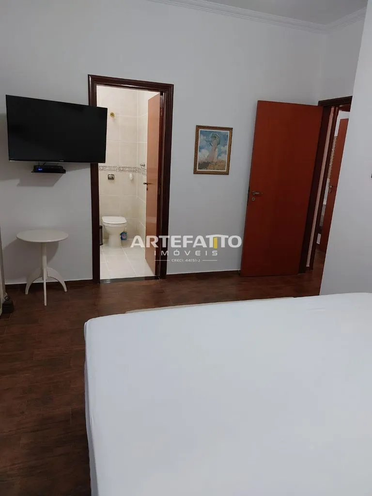 Imagem Casa com 3 quartos, 201m2, no bairro Prolongamento Jardim Ângela Rosa