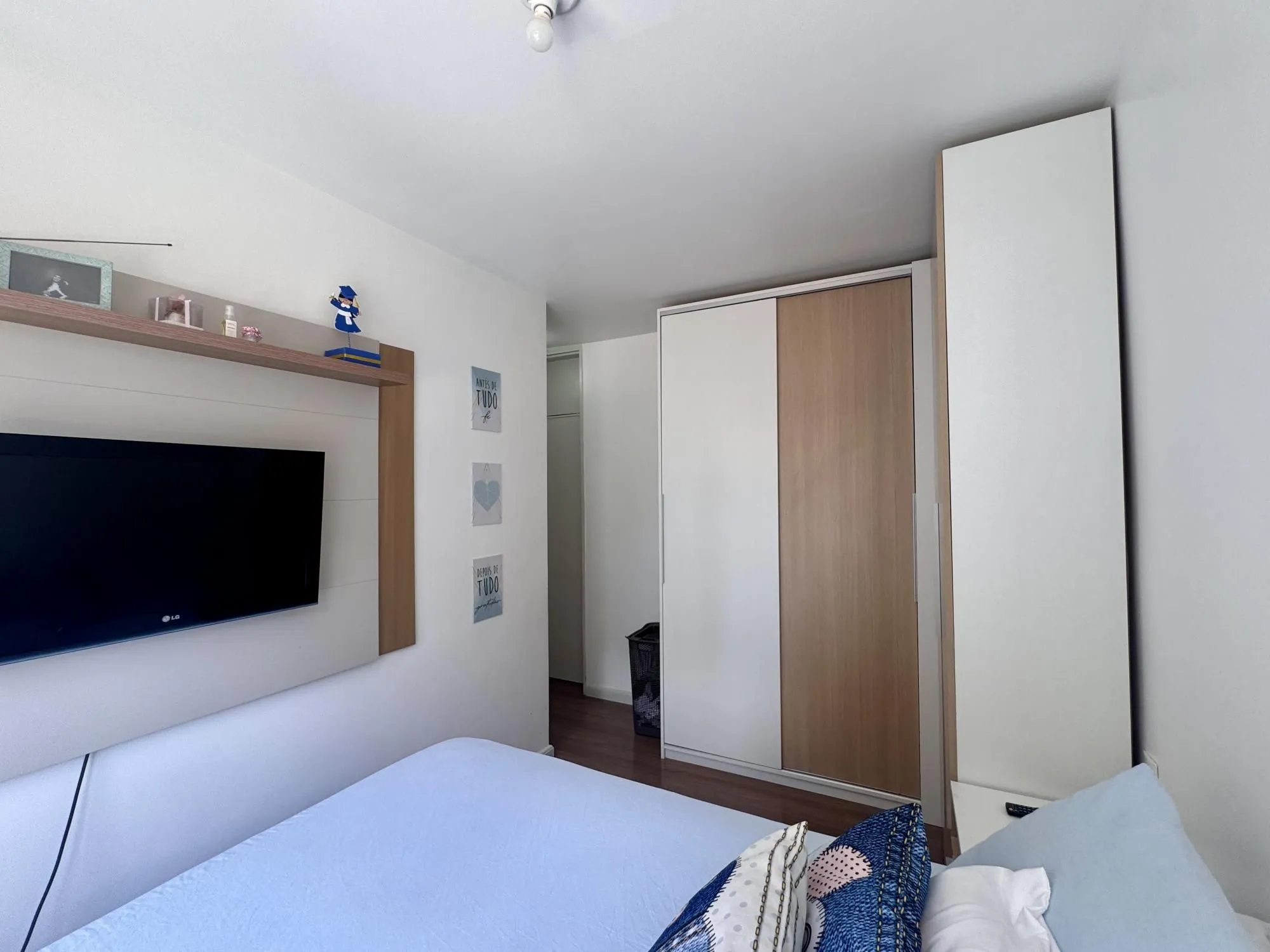 Imagem Apartamento 3 Dormitórios com Suíte, Sacada e Vaga Coberta
