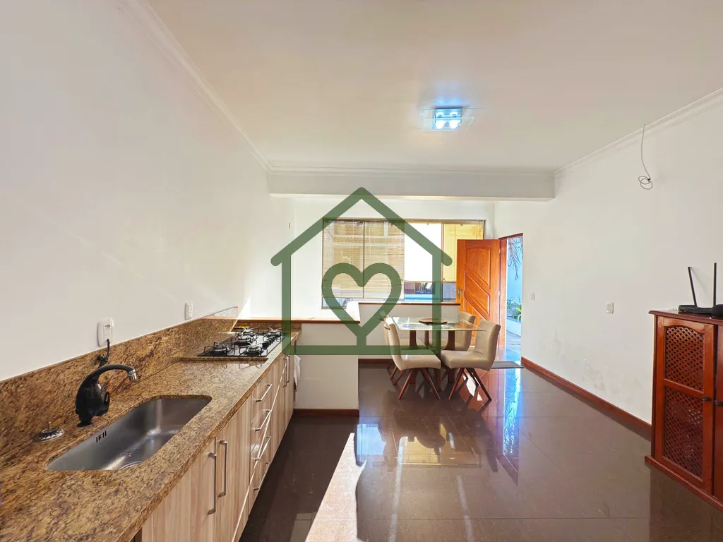 Imagem Residência com Anexo e Espaço de Lazer Completo 
 
Excelente residência semi nova, construída em...